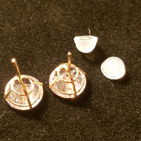 14k CZ stud - Picture 6 of 6